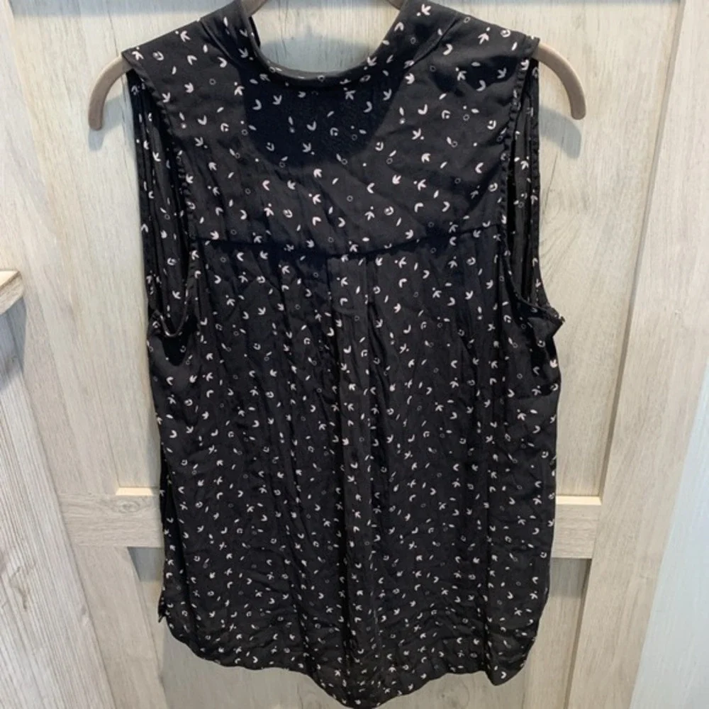 Free People Revolve Sleeveless‎ Tie Neck Bow Tank Blouse Black Print Women's M